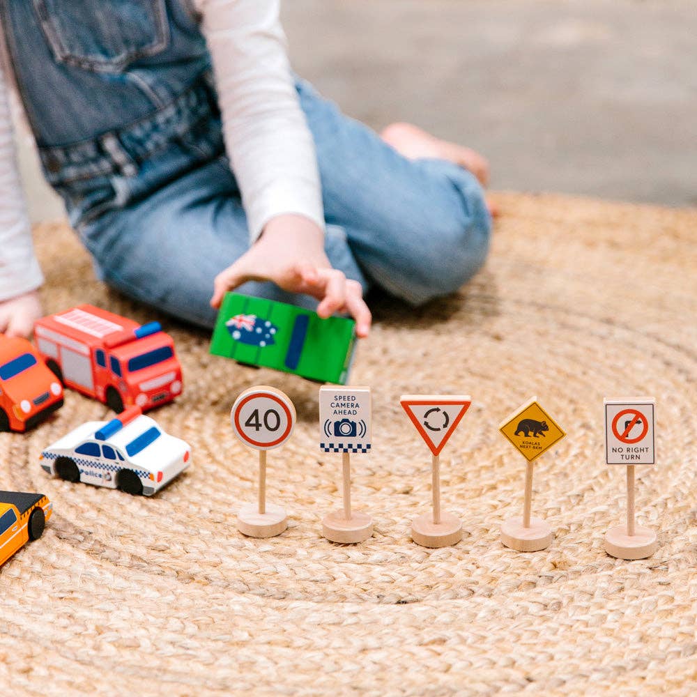 ICONIC WOODEN TOY - LOOSE CHANGE AUSSIE ROAD SIGNS