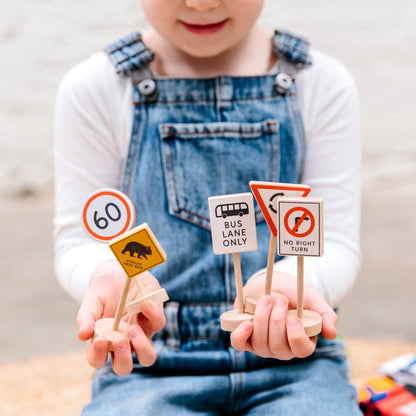 ICONIC WOODEN TOY - LOOSE CHANGE AUSSIE ROAD SIGNS
