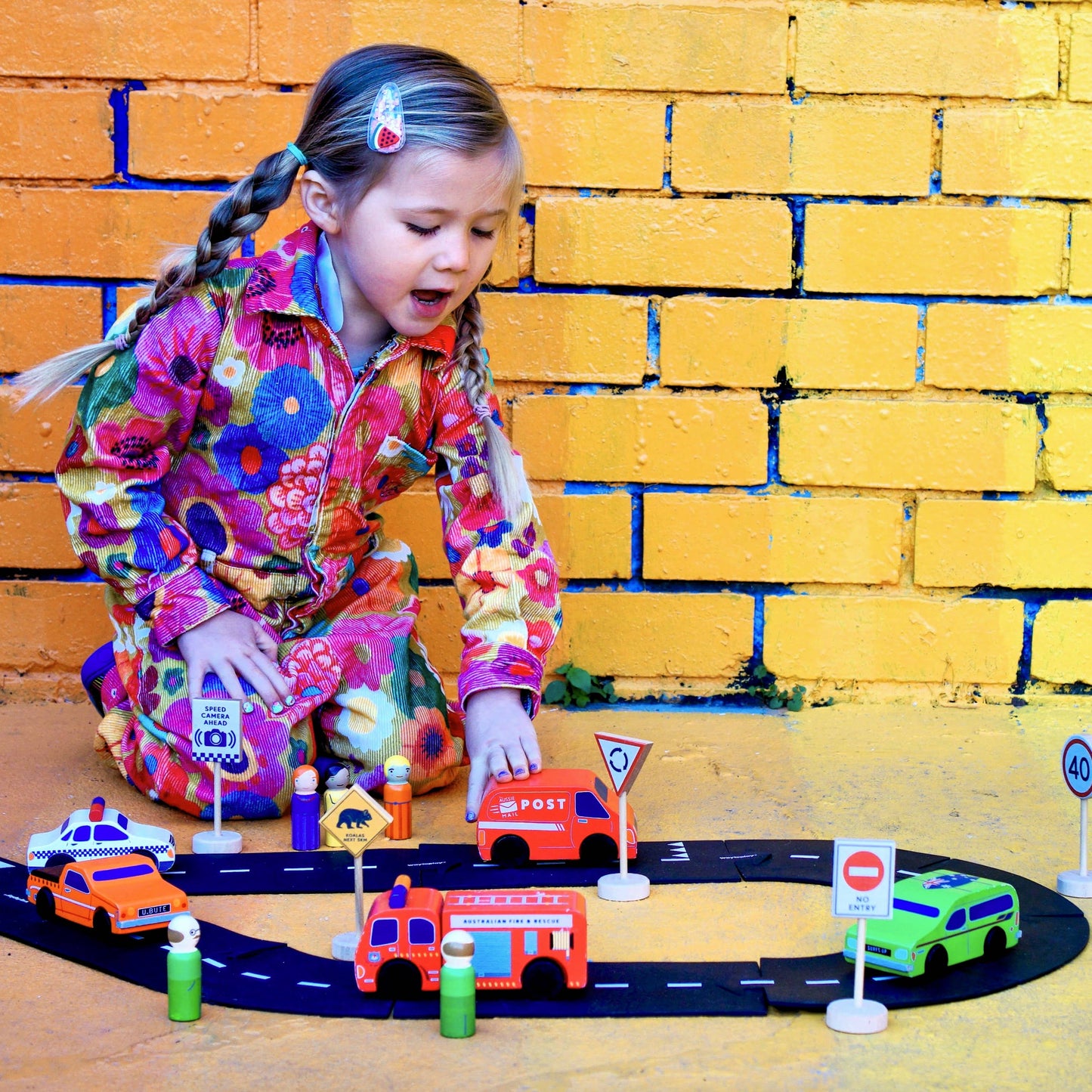 ICONIC WOODEN TOY - LOOSE CHANGE AUSSIE ROAD SIGNS