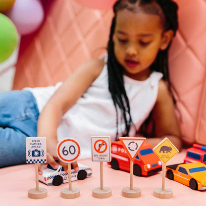 ICONIC WOODEN TOY - LOOSE CHANGE AUSSIE ROAD SIGNS